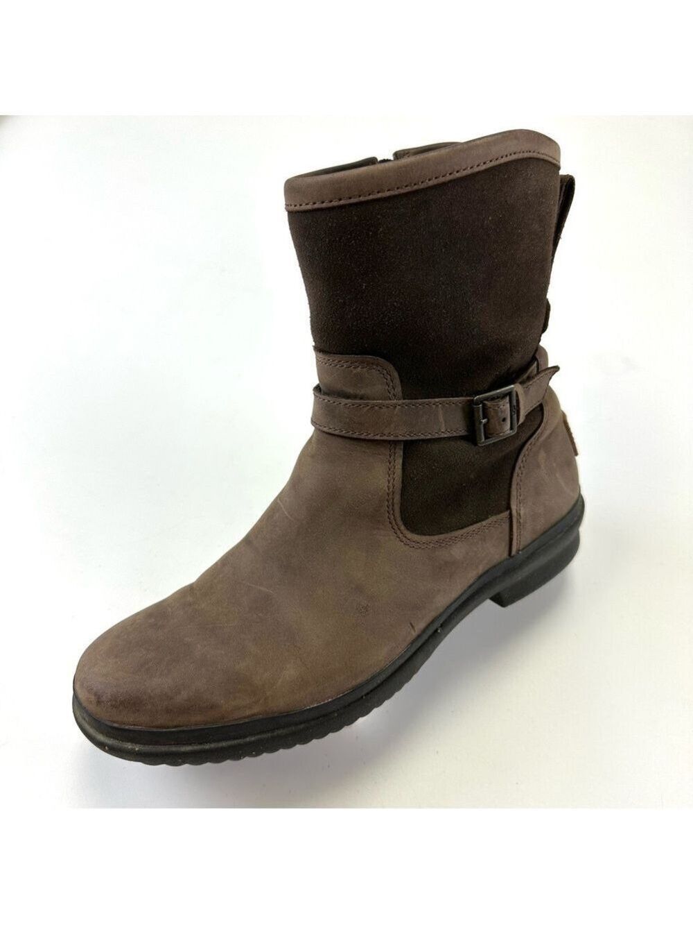UGG brown Zamira sheepskin boots Size 6.5 nubuck suede leather buckle zippered